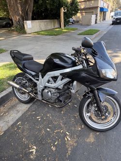 2004 Suzuki sv650 N with a S fairing conversion w/ 28k miles clean title current tags new tires new chain new sprockets