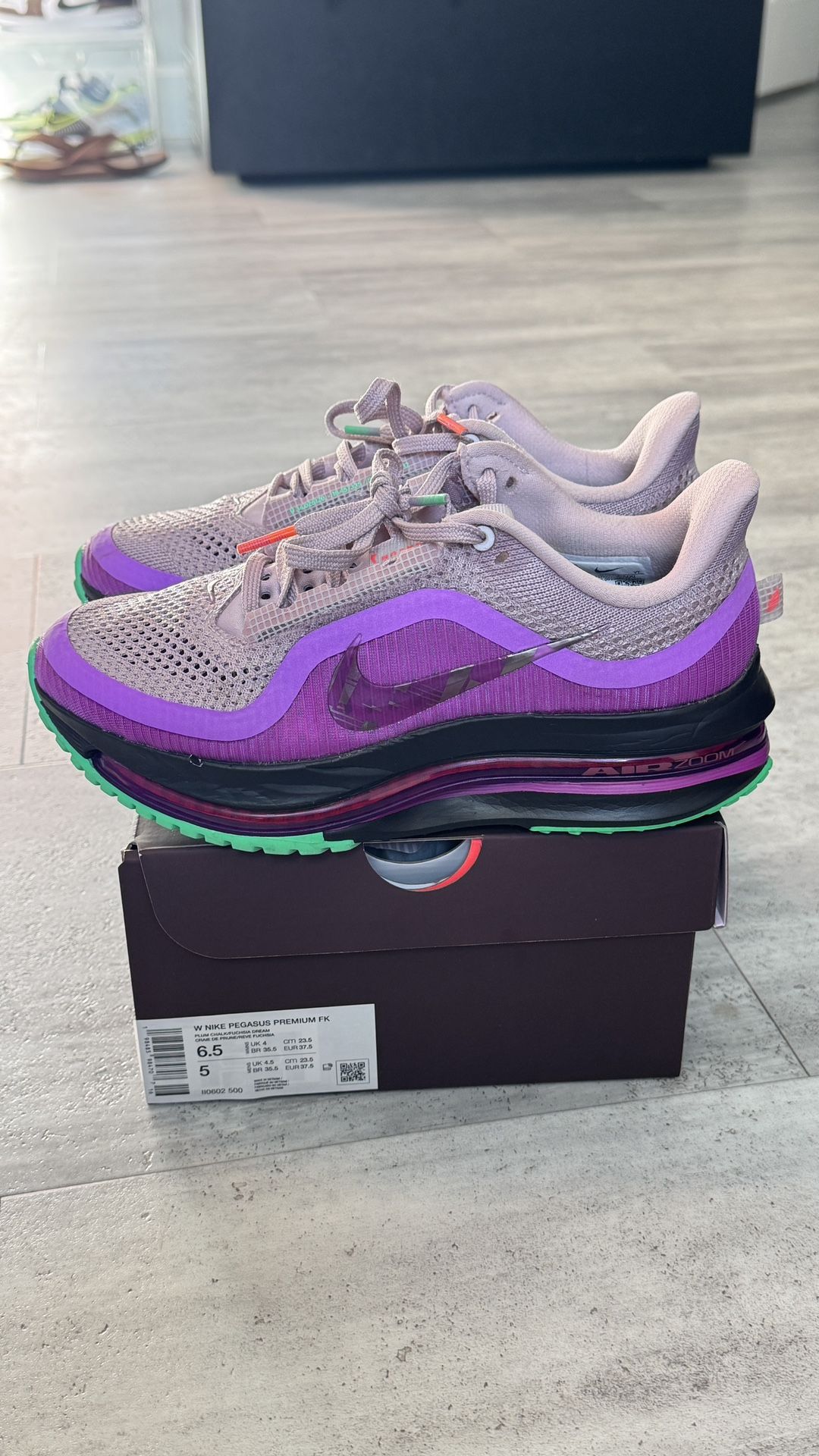 Nike Pegasus Premium "Faith Kipyegon" Size 6.5 w / 5 m