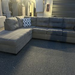 Sectional Couch 