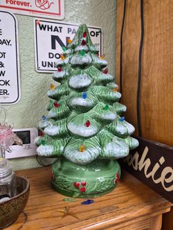 Lrg 20 inch Ceramic Christmas Tree