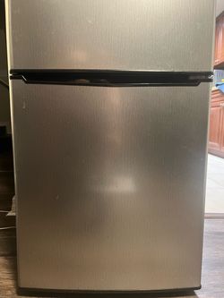 Whirlpool mini fridge
