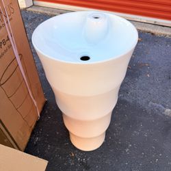 Eridanus Brooklyn Vitreous china Modern Crisp White Pedestal Sink Combo (16.75-in x 16.75-in x 32.5-in