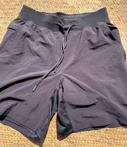 BRAND NEW LULULEMON SHORTS