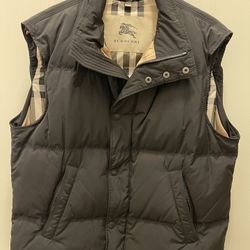 Burberry Men’s Vest Size Large