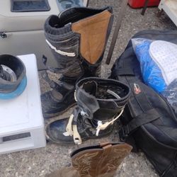 Oneal Racing Boots And Jersey With Pants