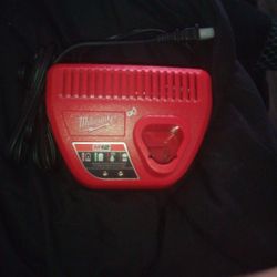 Milwaukee M12 Battery Charger