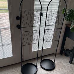 2 New plant stands 