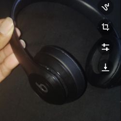 Beats Solo 4 Brand New 10/10 