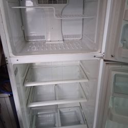 Top and bottom refrigerator