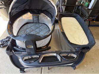 Graco Pack ‘n Play Travel Dome DLX Playard