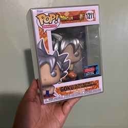 Goku (ultra Instinct With Kamehameha)