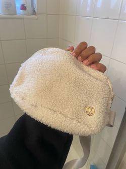 Lululemon belt bag