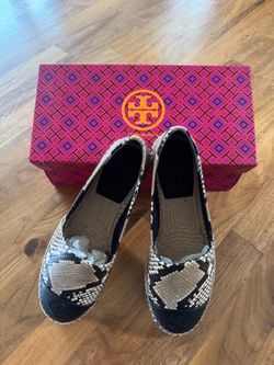 Tory Burch New leather Flats size 7