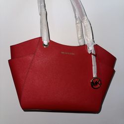 Jet Set Large Saffiano Leather Shoulder Bag 