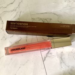 Hourglass Unreal High Shine Volumizing Lip Gloss Shade Solar 620 5.6g Full Size. 