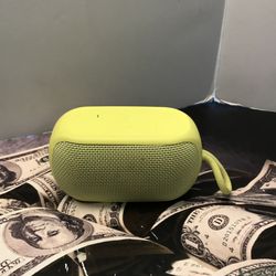 32-5850-1 ONN YELLOW BLUETOOTH SPEAKER WITH CHARGER
