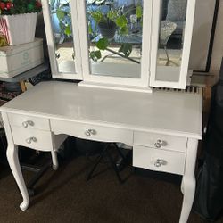 Makeup Vanity