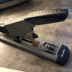Swingline Heavy Duty Stapler (Cab EE) 