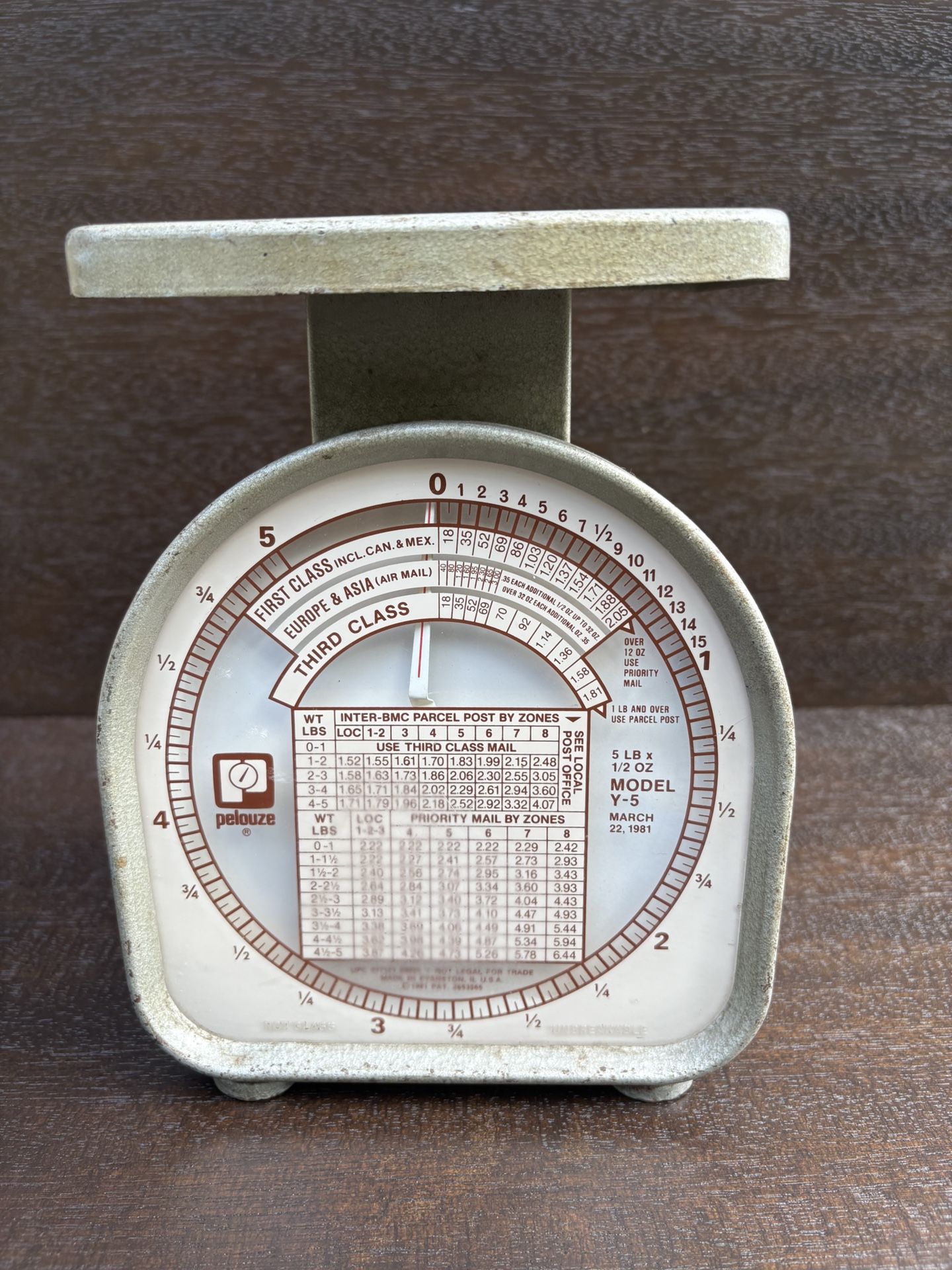 1981 Vintage Pelouze Mechanical Postal Scale Model Y-5