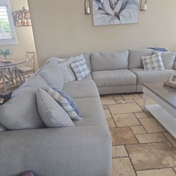 Sectional Sofa Brand ASHLEY 