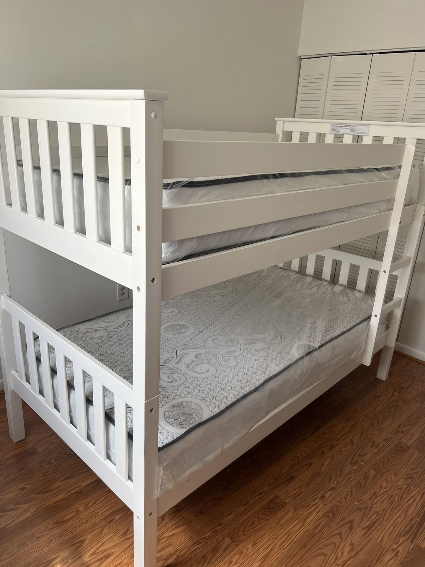 Twin over Twin bunk beds frame and free delivery in box with the mattress 