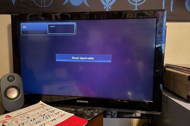 32 Inch Tv Flat Screen With Wall Mount Attached