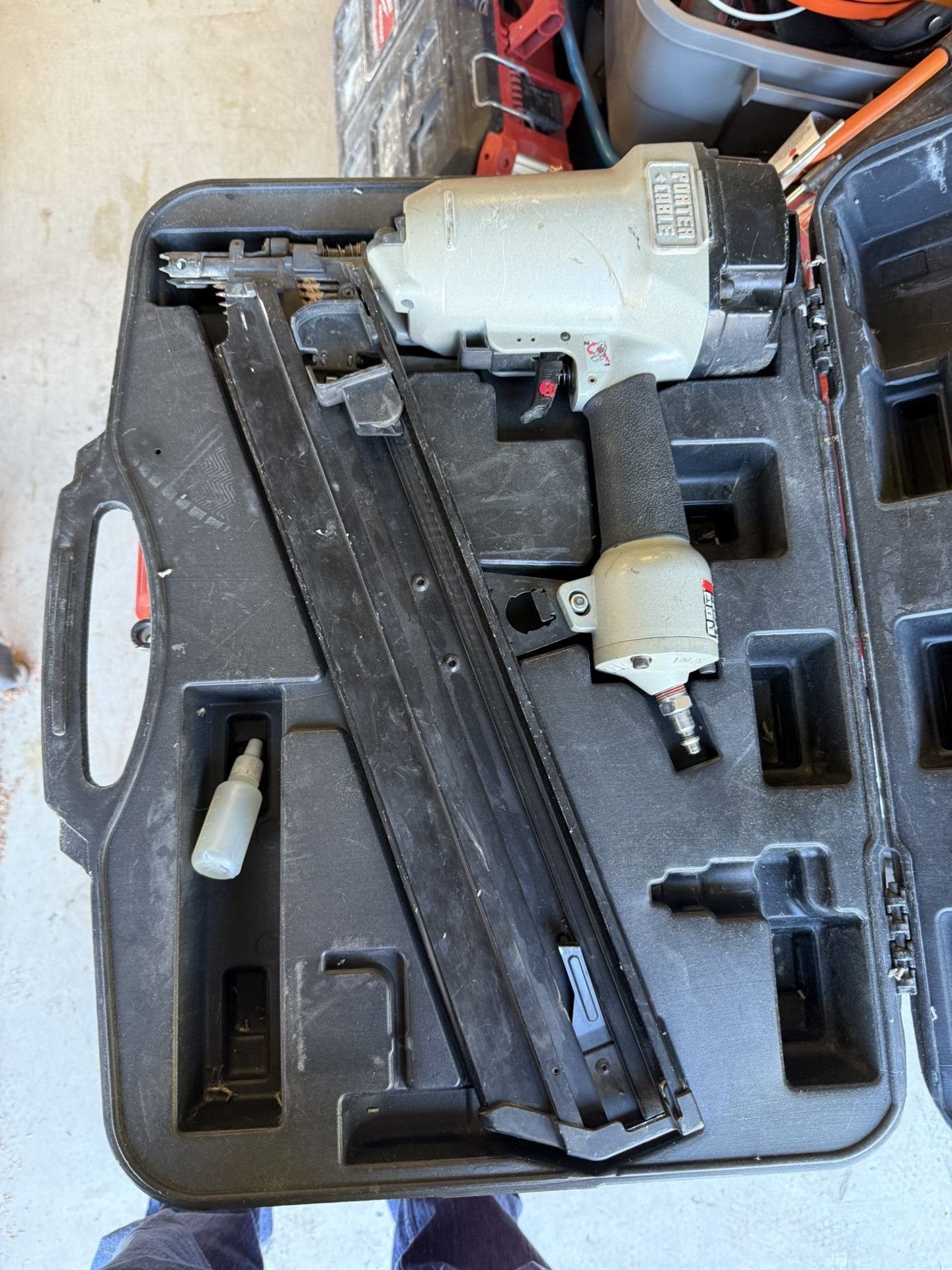 Nail Gun And Staple Gun