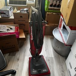 Sanitaire Commercial Vacuum 