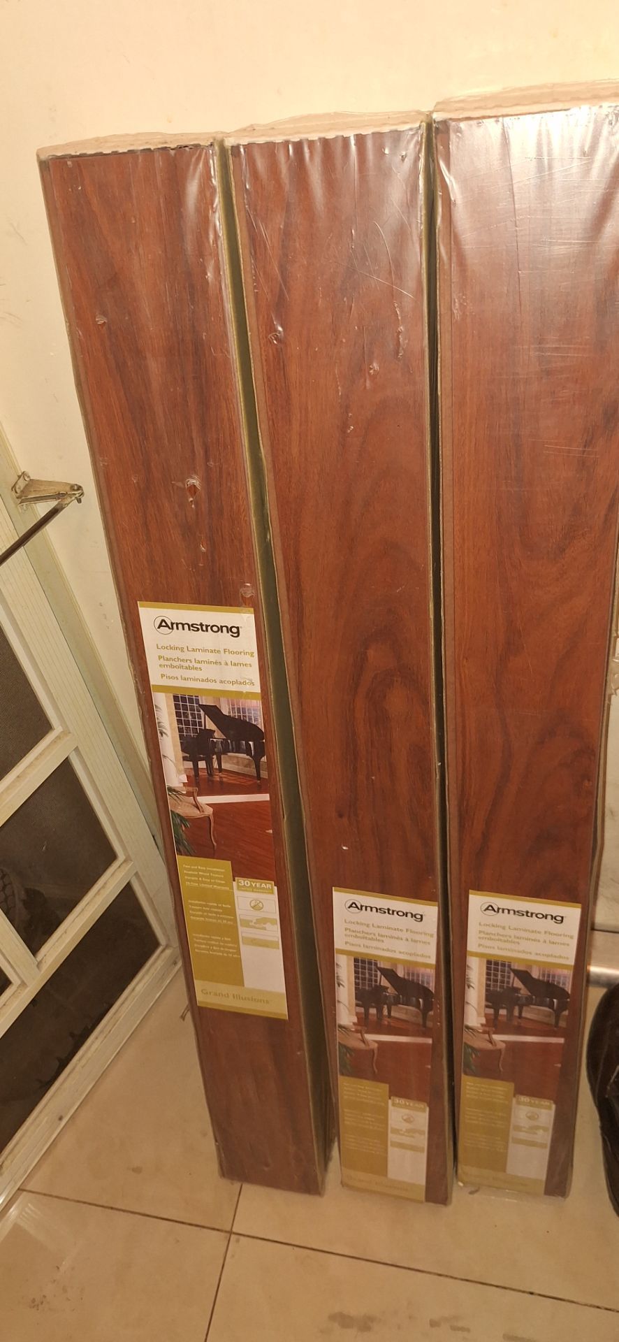 LOCKING LAMINATE FLOORING (((-3- PACKS)))