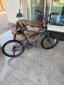 Mongoose Black Bike