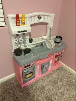 Step2 Kids Kitchen Set