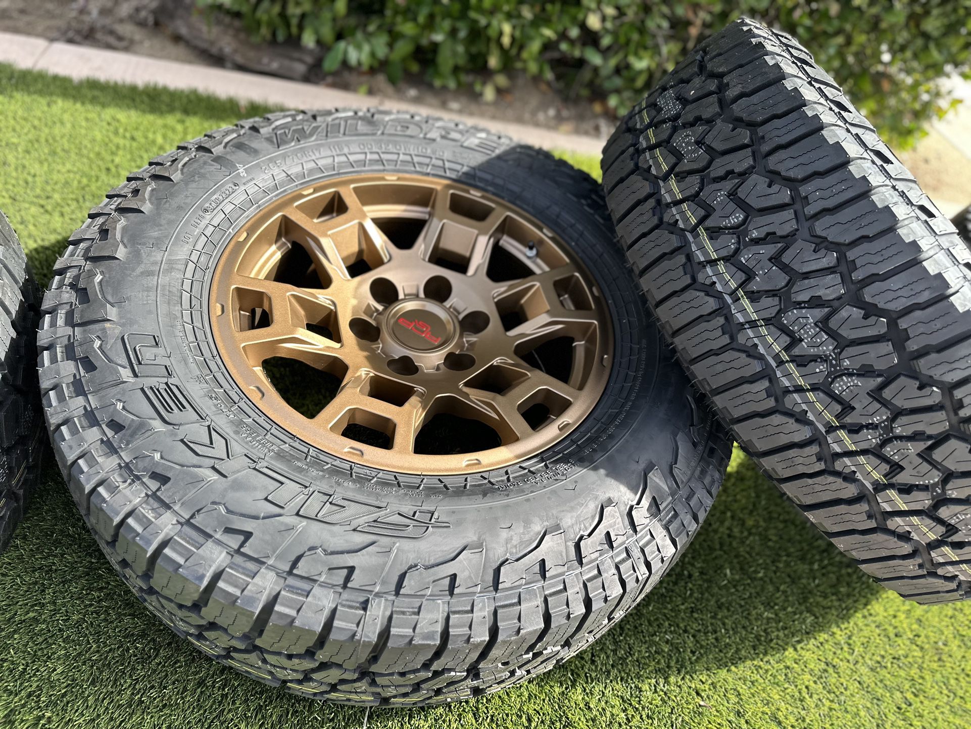 Toyota Tacoma 4runner Tundra Sequoia rims tires 17’’ TRD PRO bronze wheels gold FJCruiser 6x139