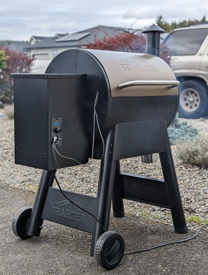 Traeger Pro 22 for Sale in Chehalis, WA - OfferUp