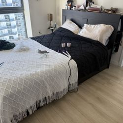 Queen Bed With Mattress 