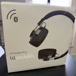 Wireless pro headphones Bluetooth (new) (Read ad before messaging)