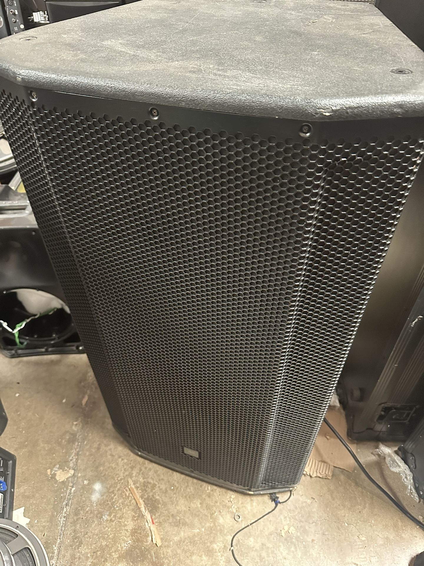 JBL SRX835P 15” 3 Ways Powered PA Speaker