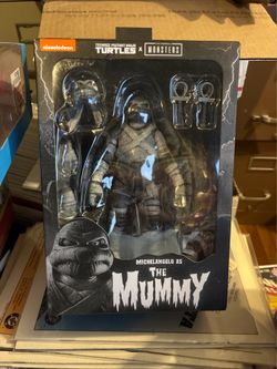 NECA Teenage Mutant Ninja Turtles Michelangelo THE MUMMY Universal Monsters TMNT