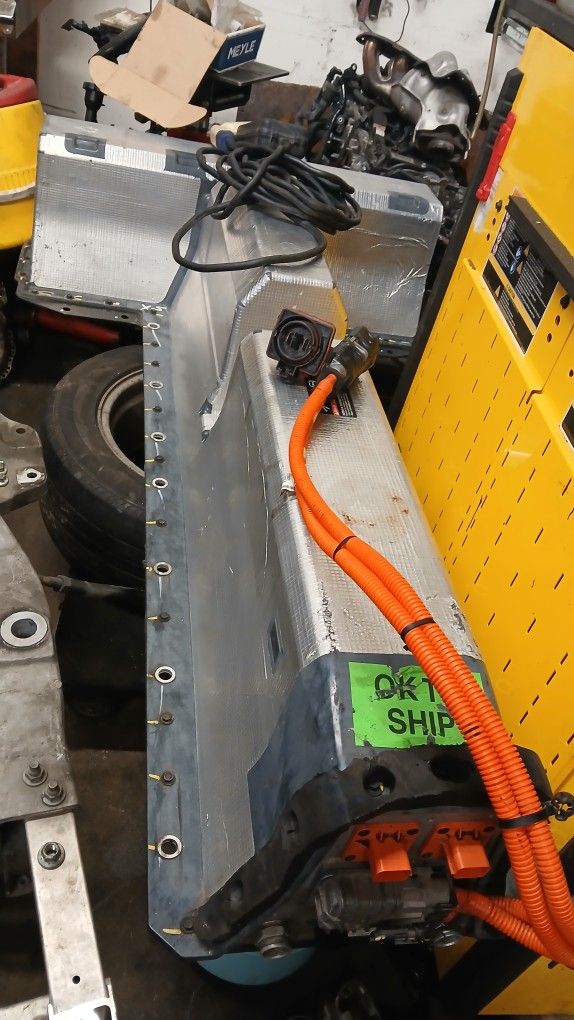 2013  CHEVY  VOLT BATTERY PACK. 