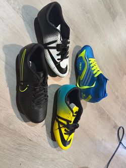 Boys soccer cleats