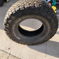 BFGoodrich All Terrain T/A LT285/75/R16