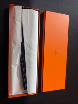 High end mens tie new