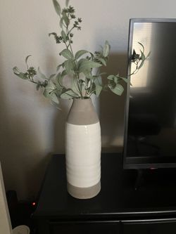 home decor / ceramic vase with greenery