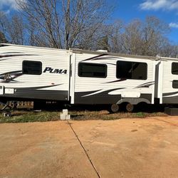 2013 Palomino Puma 32ft Travel Trailer Camper