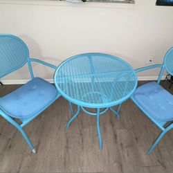 TURQUOISE BLUE TABLE WITH CUSHIONS 