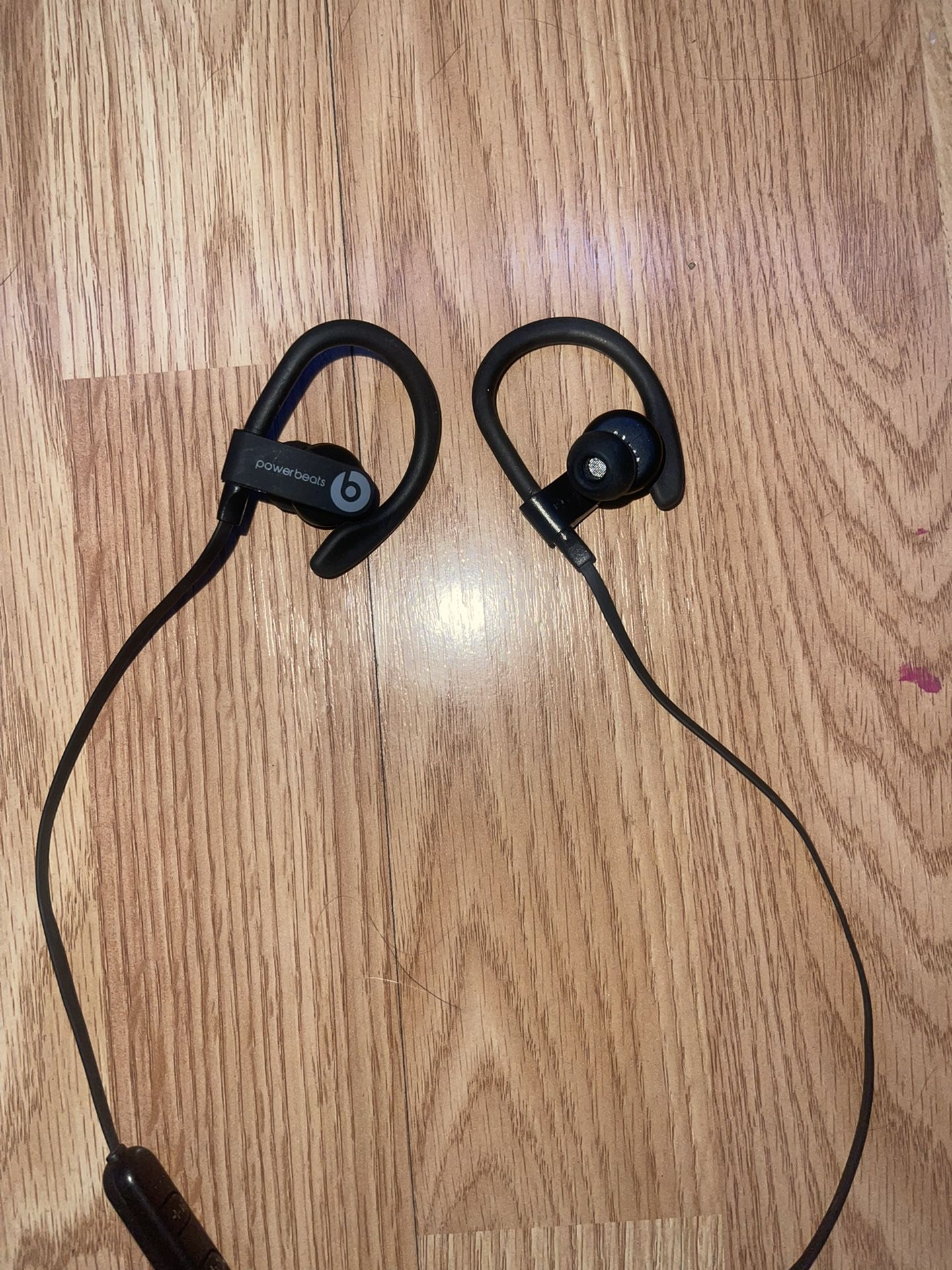 POWERBEATS BY DRE wireless earbuds/headphones