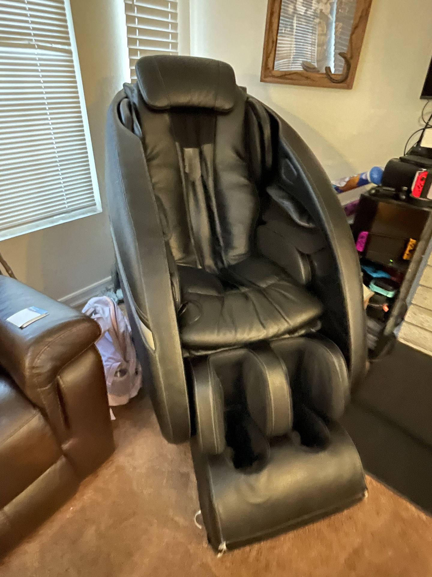 Massage Chair Works Perfectly Bluetooth Paid Over 5,000 