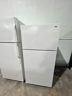 White Top-Freezer Refrigerator