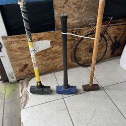 3 Marros 2 Son De 20 Libras nuevos At $100 Cada 1 Y Otro De 10 Libras es el palo de madera pido $30