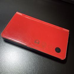 Red Nintendo DSi with r4 style card