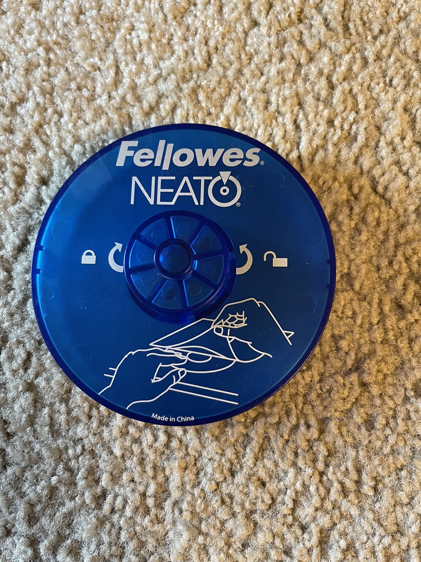 Fellows Neato CD / DVD Label Applicator